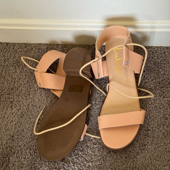 Lulu’s sandals - Picture 3 of 3